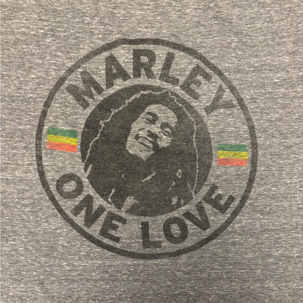 Men’s Bob Marley T-shirt. In good condition.